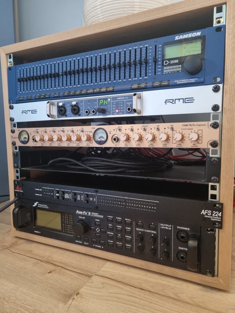 rack audio avec carte son et multi-effets guitare à aix-en-provence